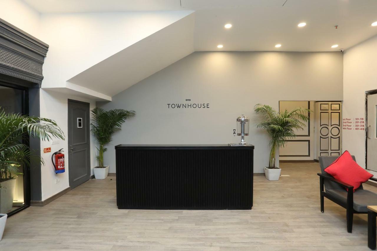 Golden Parkk Hotel Колката Екстериор снимка