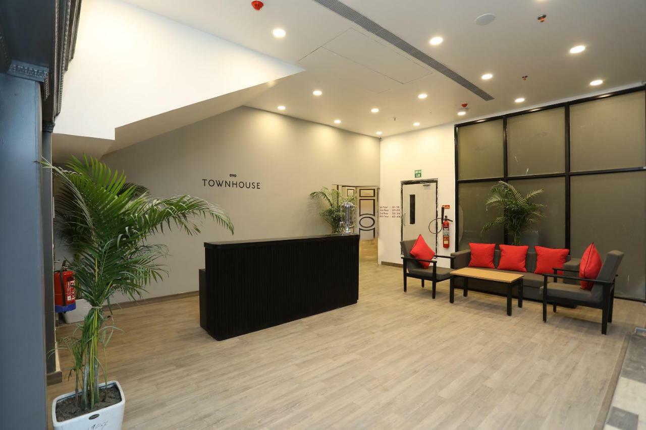 Golden Parkk Hotel Колката Екстериор снимка